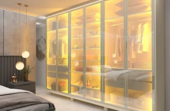 Montagem Especializada de Guarda-Roupa com Portas Reflecta